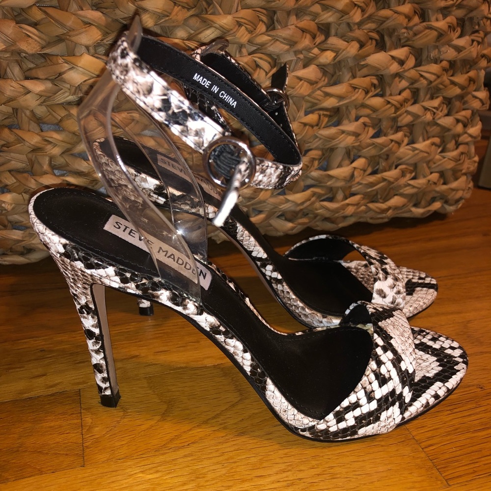 Steve Madden snakeskin pumps 7.5 good condition